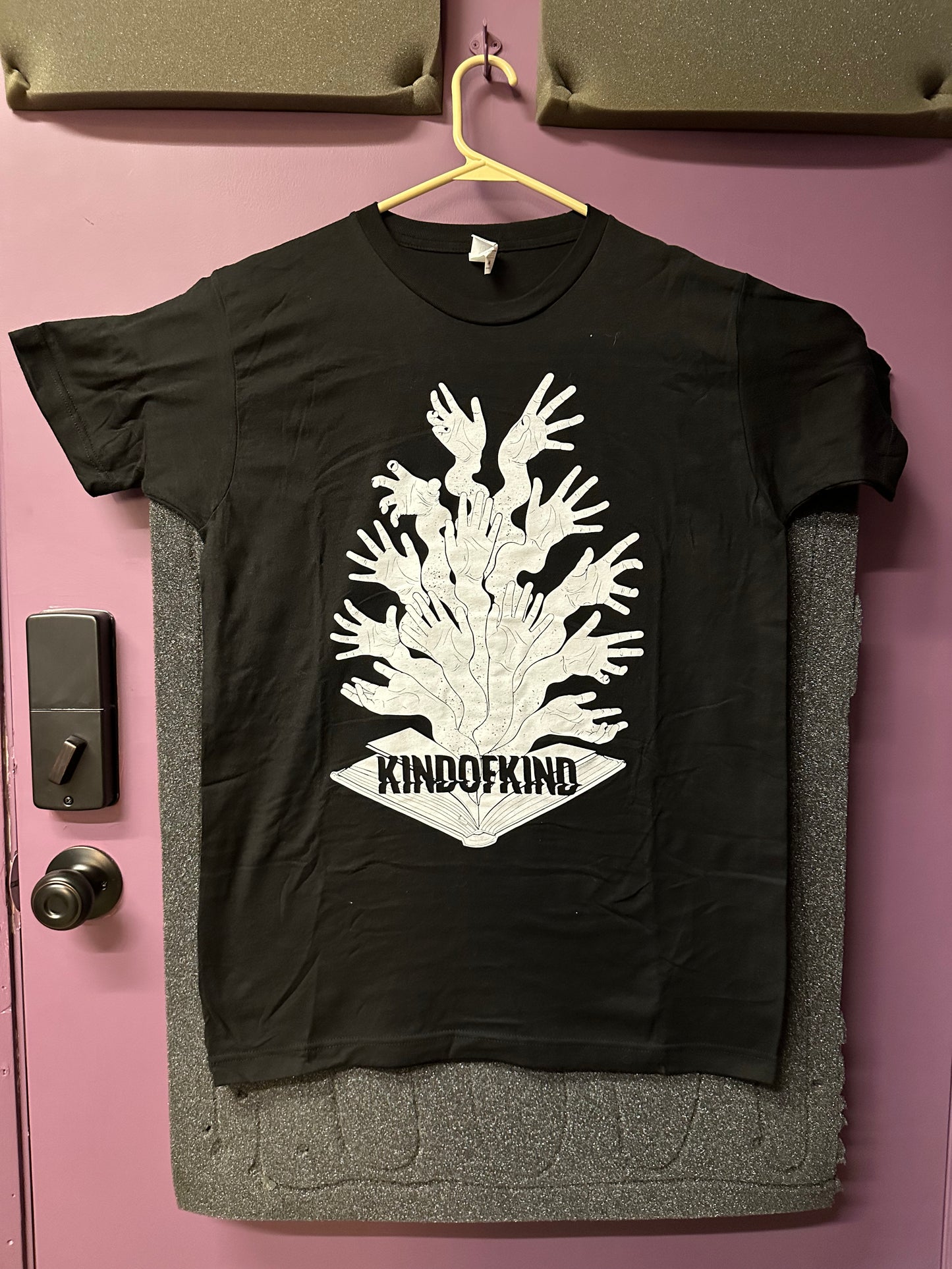Book Hands Tee